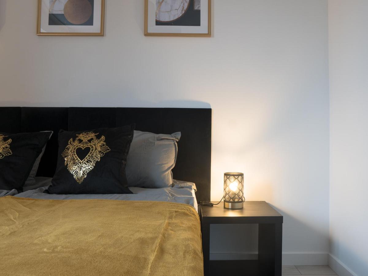 Apartament Clever 2 Kamienica Grochow وارسو المظهر الخارجي الصورة